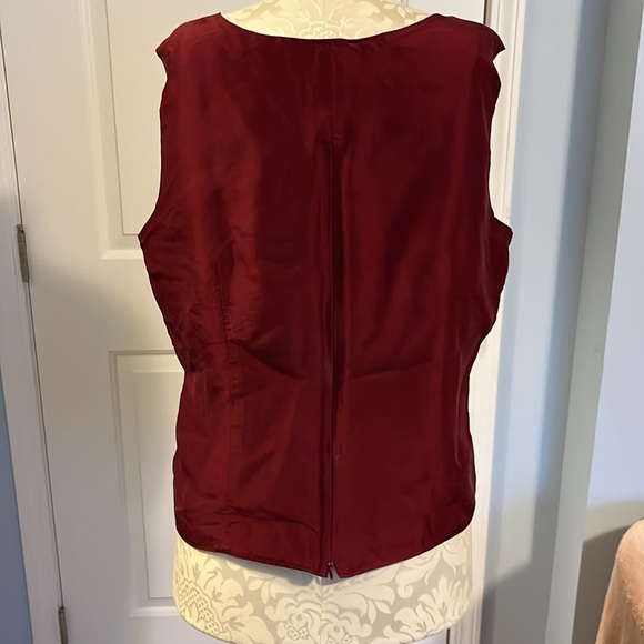 Laura Leigh Ltd. Collections sz 12 100% silk sleeveless top w/ zipper in the bak - Picture 2 of 4